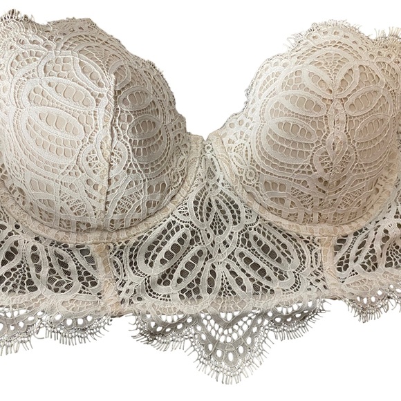 Elegant Cream Lace Bralette - Picture 7 of 13